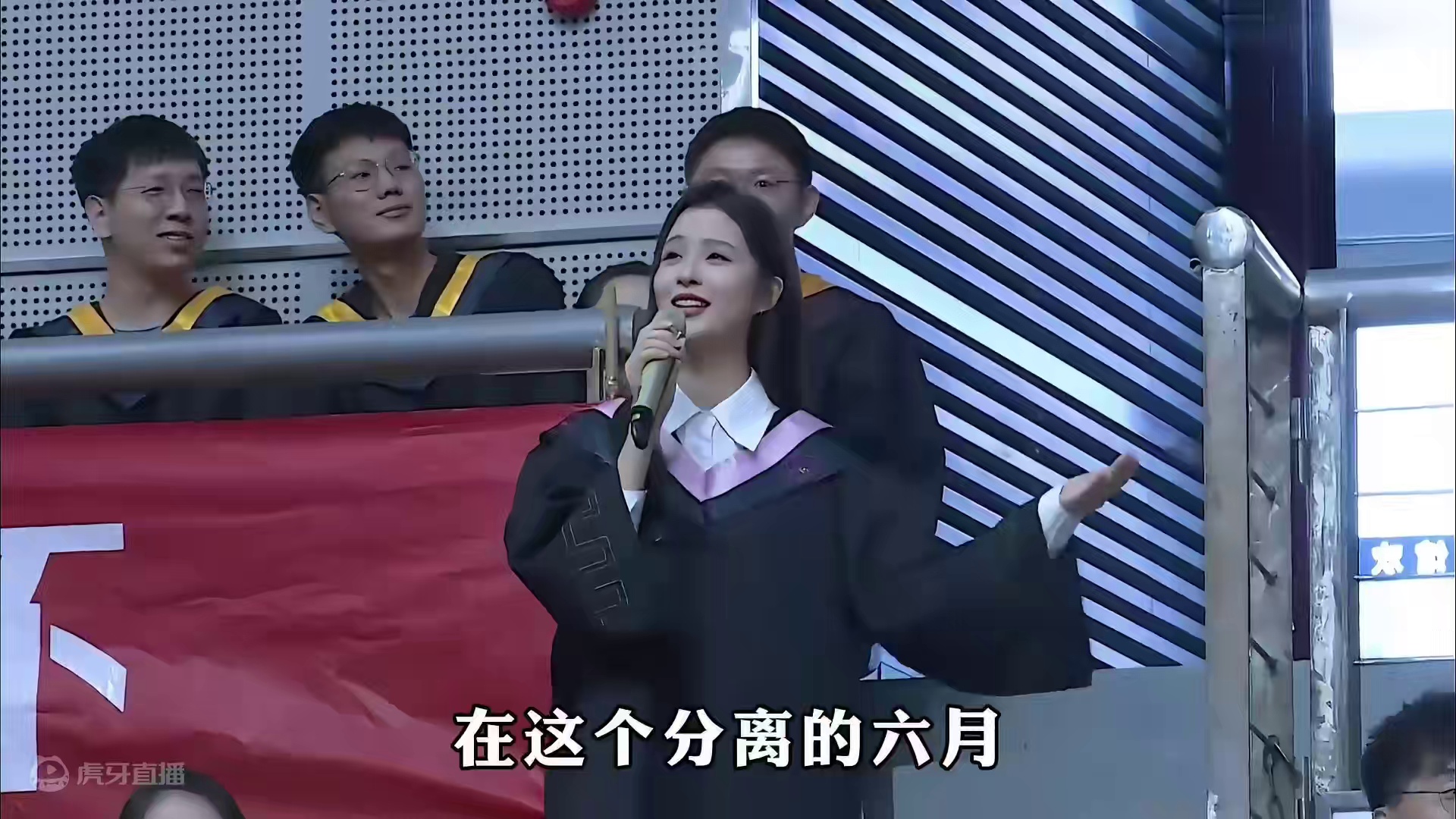 青岛大学毕业典礼已经成为了无数毕业生心中的白月光，一口气带你看完2019至2023青大大学毕业典礼十
