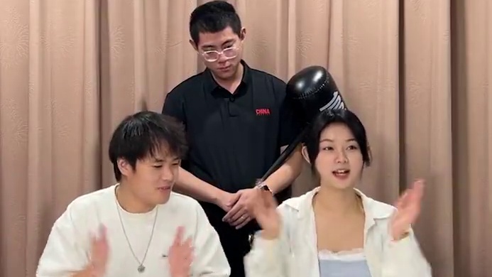 行，都挺有节目 #搞笑 #办公室游戏 #爆笑办公室