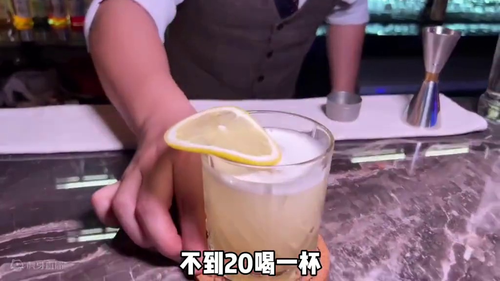 在南昌！！给你们找到一个看球好去处！！体验微醺一下的快乐 #周末去哪玩 #好店推荐