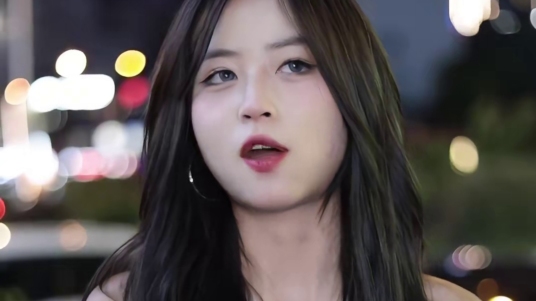 497_长沙不愧是娱乐之都，街头随手一抓就是颜值主播！