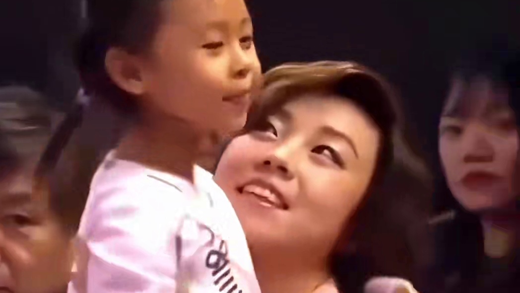 两大魔王王楠张怡宁的60岁之约，混双是难说了，不知道以后小小魔王之间有没有机会来一场#王楠#张怡宁