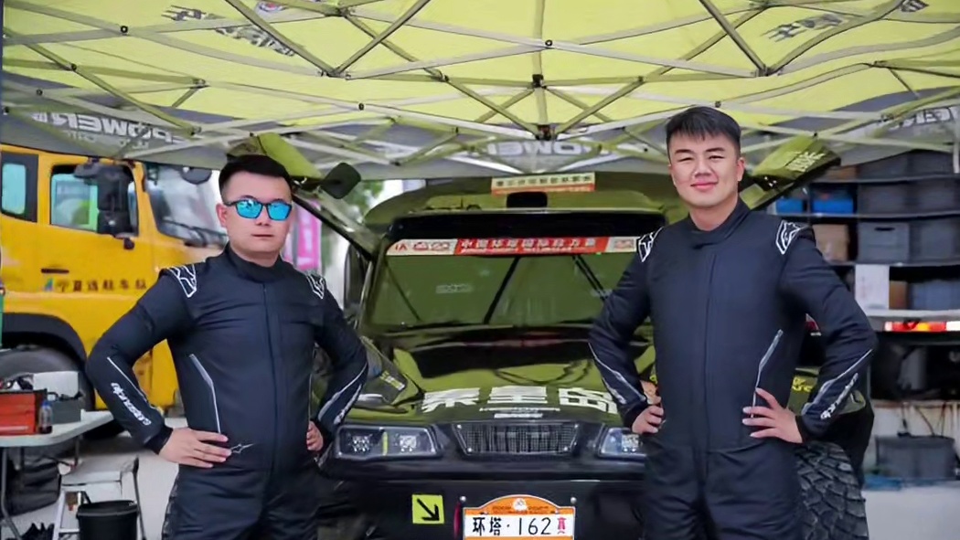 #硬虎赛车 环塔人物 #环塔拉力赛 #跟着环塔看新疆 #硬虎evo3 #南澳岛硬虎户外运动营地