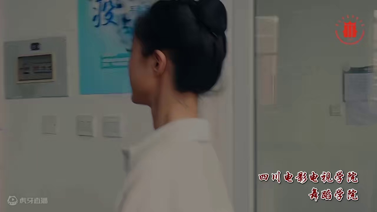 【学院推荐】 川影舞蹈学院—汗水和热爱，是聚光灯下的另一种光芒#欢迎报考 #四川电影电视学院 #高考