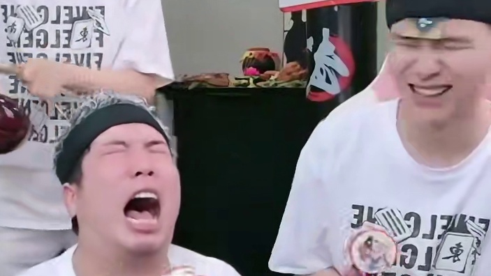 “虐待”军师不给饭吃 #辉老板 #富豪麻将 #拯救不开心