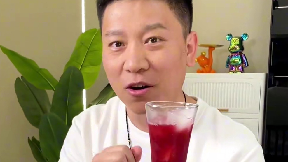 夏天要多喝杨梅汁，古法熬制，30颗大杨梅熬制一杯！！酸酸甜甜巨好喝！#夏日特饮