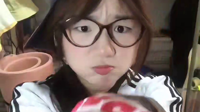 这个就是我今天17：53之前最后一个汉堡 #搞怪日常 #燃烧我的卡路里卡路里 #大学生精神状态