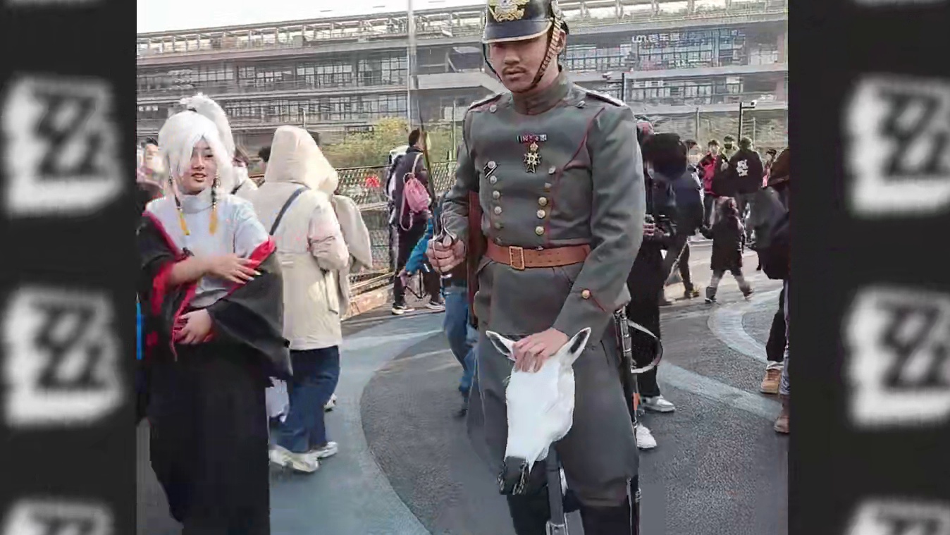 新角色“猪妹”的头盔，竟然是干这个用的？ #绝区零  #游戏内容风向标 #绝区零新角色 #米哈游 #