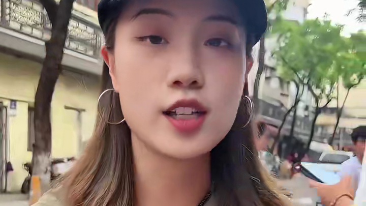 在广东气温达到35度时，带重庆人去吃烧腊.......#烧腊 #广东天气 #重庆人在广东