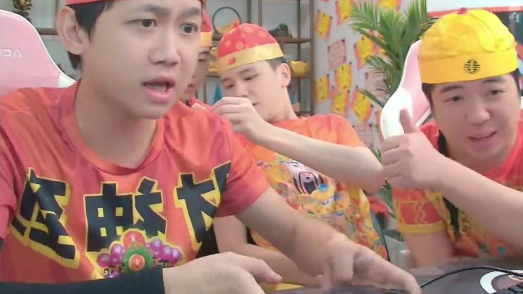 师徒情深已上映 #辉老板 #富豪麻将 #拯救不开心