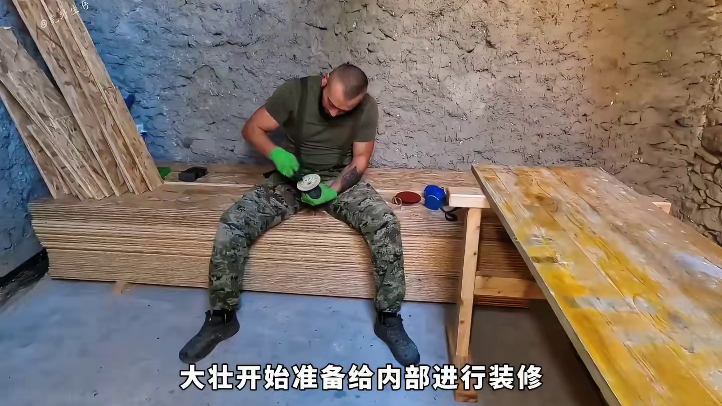 谁能想到居住在野外，也能进入电器的时代！ #解压 #野外建造 #荒野建造