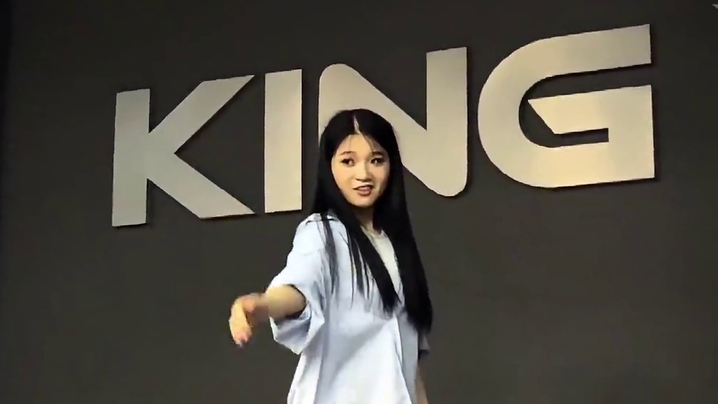 你心似迷宫，走不进 也出不来#原创编舞 #七小七编舞 #迷宫 #dance #一学就会系列