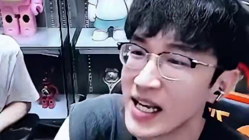 看他俩比切内功有意思~ #逆水寒手游 #我浮夸真的要强 #逆水寒全民贺周年 #逆水寒全民制作人 #逆