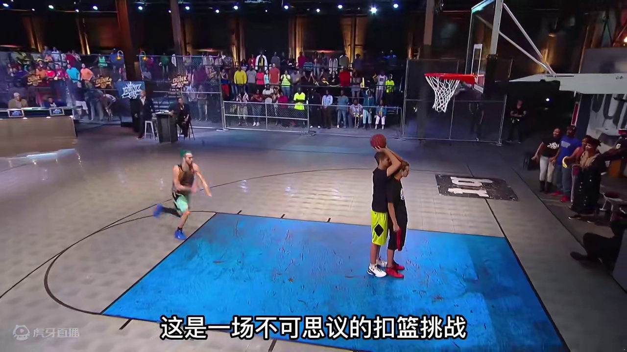不可思议的扣篮挑战！难度越来越高，这个男人真是神一般的人物