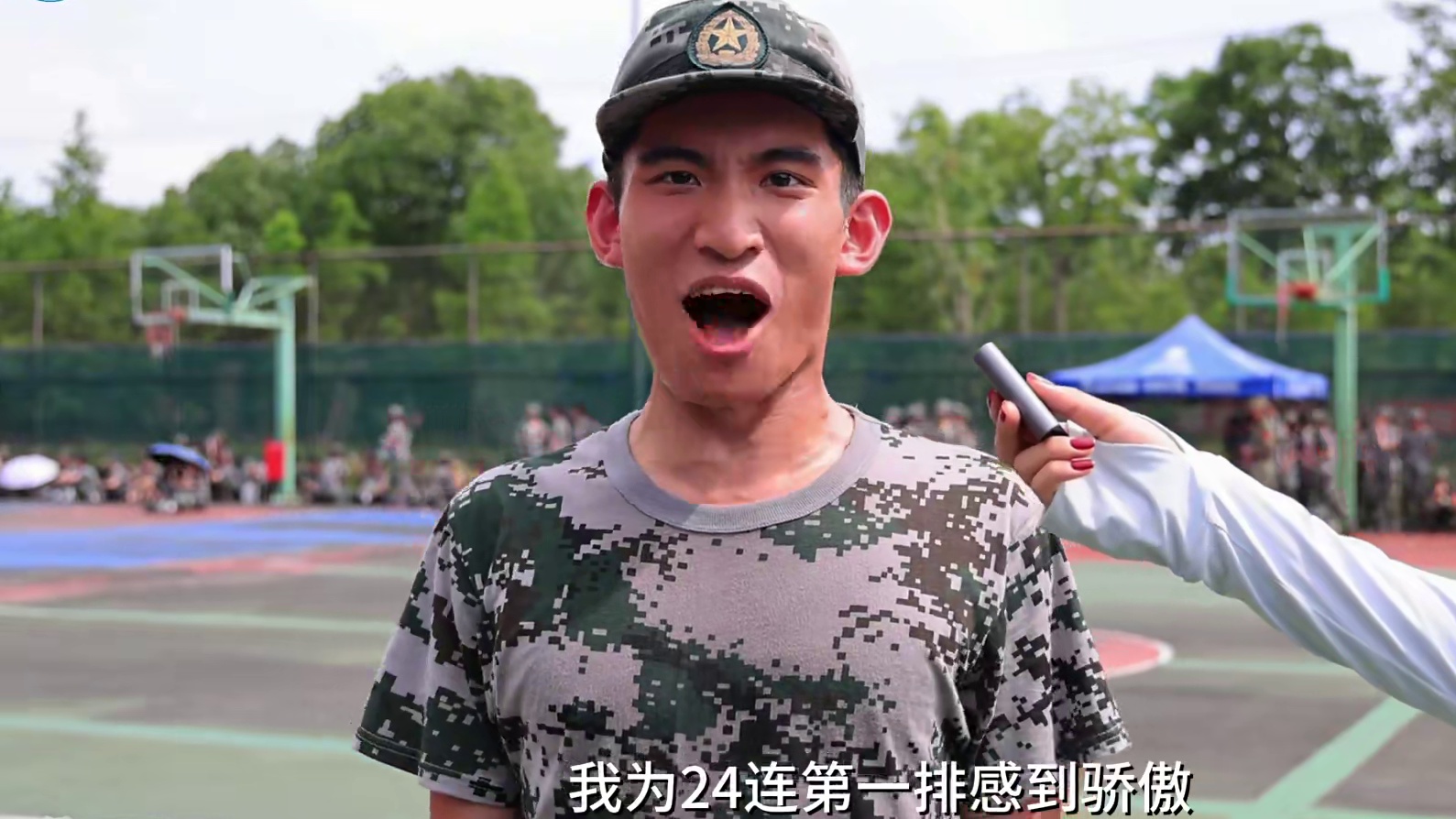新生军训采访来啦！ 来看看正在军训的23级同学们有什么想说的吧！#校园 #校园生活 #军训 #军训时