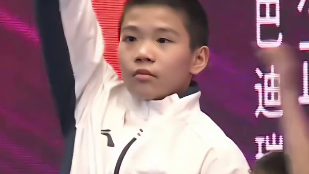 广西体操队闪耀全国锦标赛，7金5银1铜大放异彩 7月7日晚，2024年全国青年体操锦标赛暨全国青年体