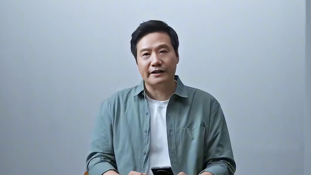 小到插线板，大到小米SU7，小米真成跨界之王了？#小米