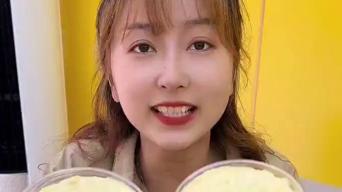 榴小汐上榴莲千层小碗啦！ #榴莲千层 #甜品