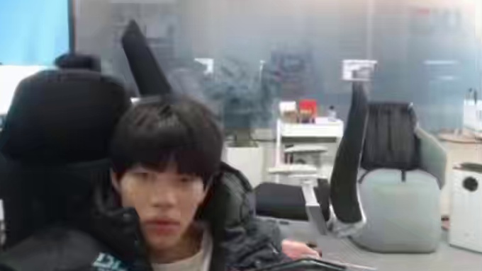 On以为自己关播了，BLG基地内各种爆笑言论