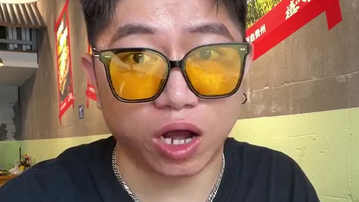 威威威？！58就能吃一顿鲜牛肉火锅？！老板是真的不想赚钱了啊#鲜牛肉 #夏日美食我来探 #牛肉火锅 