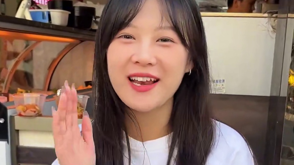 10分钟吃完一份爆辣曹氏鸭脖，奖励1000，你敢挑战吗？#曹氏鸭脖 #爆辣挑战#曹氏变态辣 #曹氏鸭