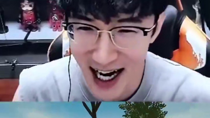 他不是卧底他只是菜 