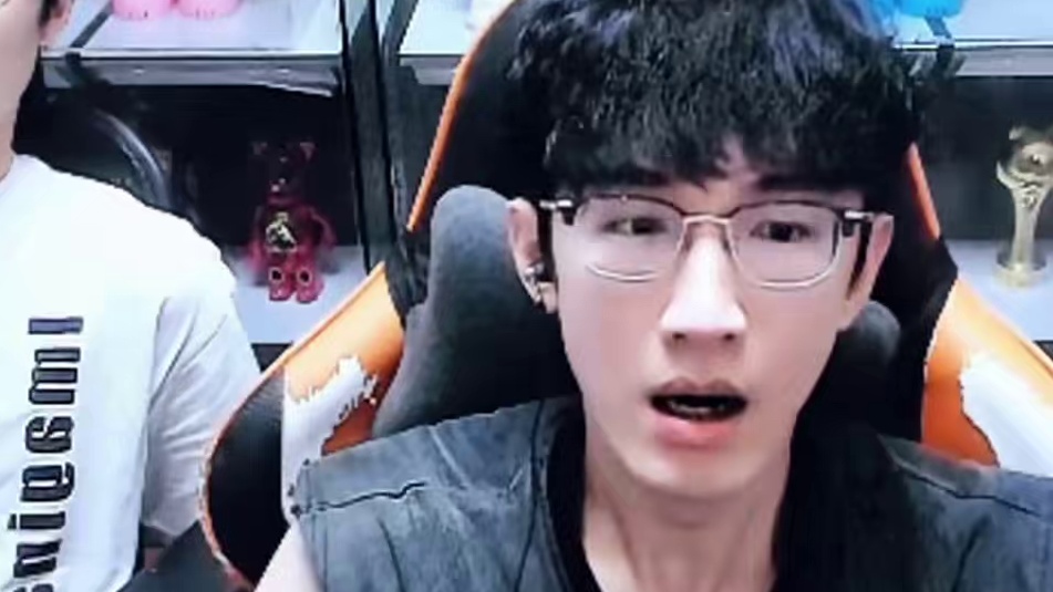 便宜这么多？蔡哥会拍吗？ #逆水寒手游 #我浮夸真的要强 #逆水寒全民制作人 #逆水寒手游新赛年