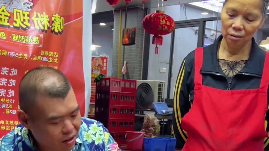 山西大哥为老婆来挑战~阿姨血亏2000块~#螺蛳粉