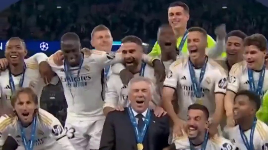 荣誉拉满了争金球！卡瓦哈尔：我是金球奖候选之一 #金球奖 #足球 #dou来足球季 #欧洲杯 #西班