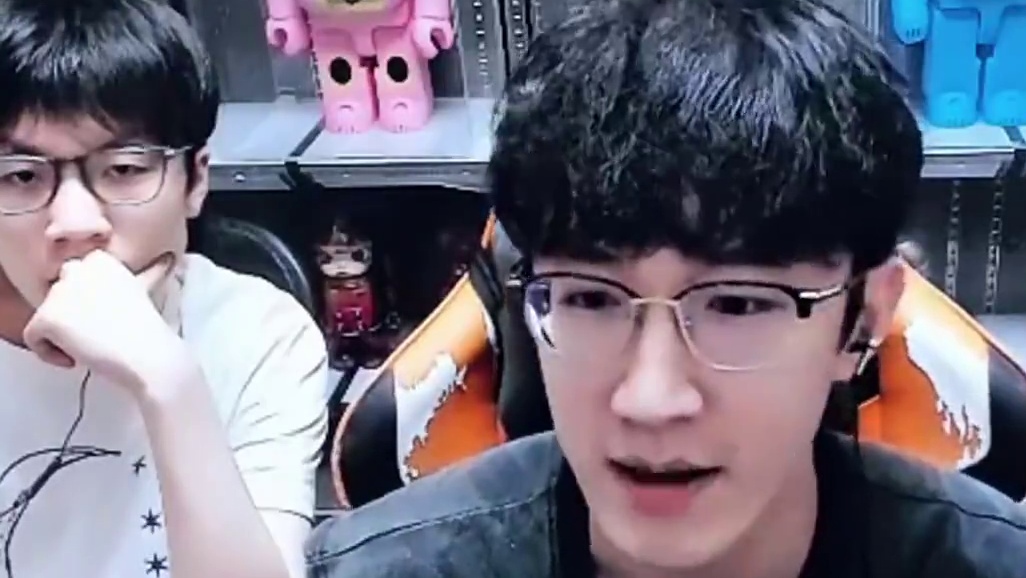 新神兵居然这么超模？ #逆水寒手游 #我浮夸真的要强 #逆水寒全民制作人 #逆水寒手游新赛年