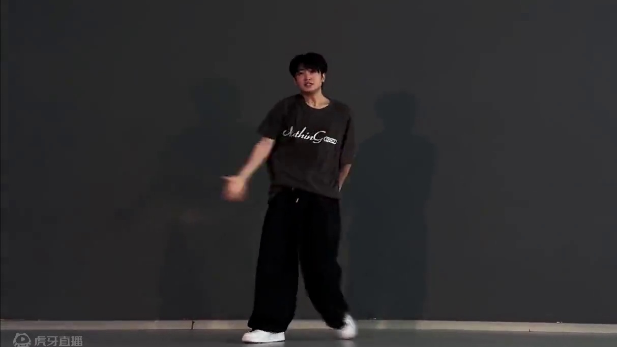 肉眼可见的退步..#抒情编舞 #舞蹈 #不为谁而作的歌 #沈沉雷编舞