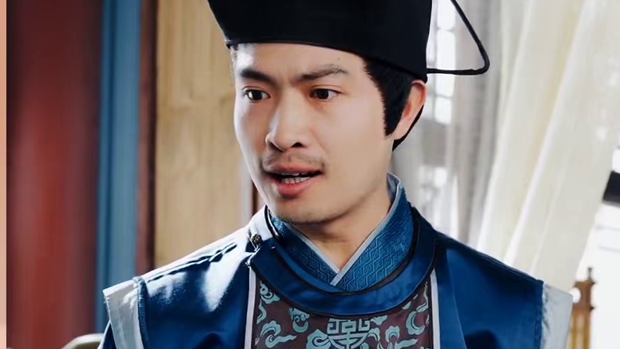 皇后又带崽搬敌人宝库去了