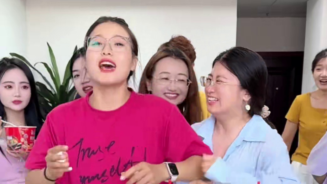 猜泡面口味，哈哈厉害了 #办公室游戏 #真会玩系列 #盲选