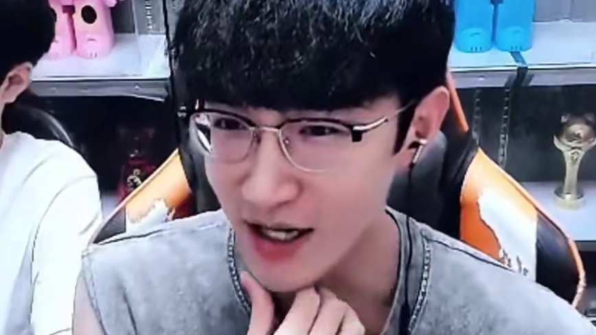 啥？云玩家出大瓜了？ #逆水寒手游 #我浮夸真的要强 #逆水寒全民制作人 #逆水寒手游新赛年