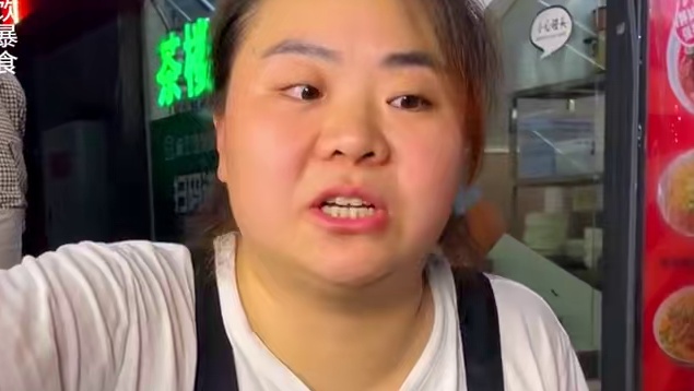 大哥上次挑战1斤，这次挑战5两？#重庆小面 #重庆美食 #这一碗好过瘾  #妈呀太香了 #重庆小面