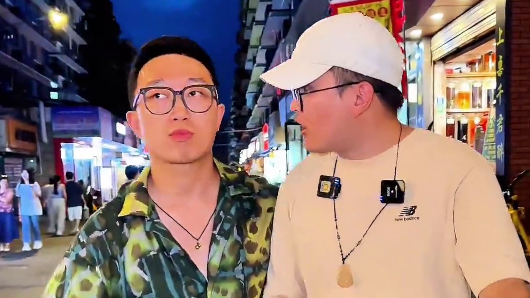 峨眉矿机烧烤，我在成都吃到了#夏日食力狂欢 #烧烤 #成都烧烤 #夏天吃烧烤好city啊 #夜市里的