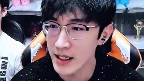 蔡哥拍大铁居然输给了手速 #逆水寒手游 #我浮夸真的要强 #逆水寒全民制作人 #逆水寒手游新赛年