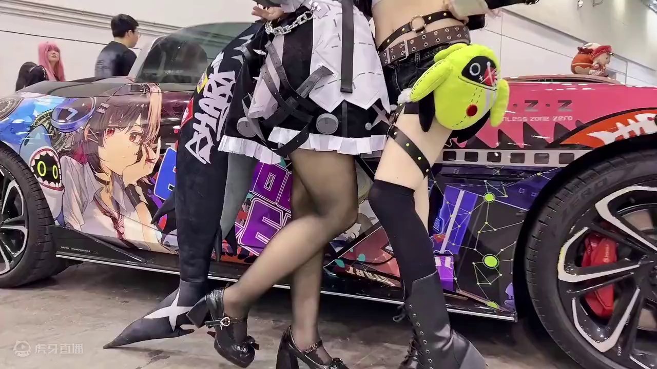 为什么漫展如此抽象？绝区零艾莲痛车是这样的，但路人无需考虑！ #绝区零  #绝区零公测 #绝区零艾莲