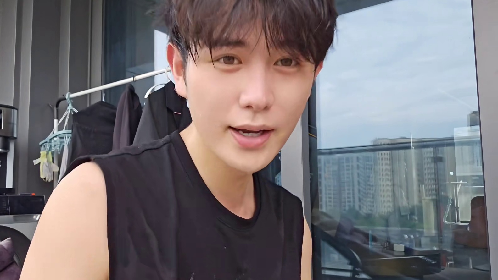 【童锦程】酒吧刚开业肯定会有一些纰漏，我会虚心接受批评和建议