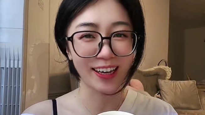 Costa这波诚意十足！咖啡脑袋闭眼冲！#costa咖啡 #咖啡冲不冲 #口感特别好 #杯子控 #咖