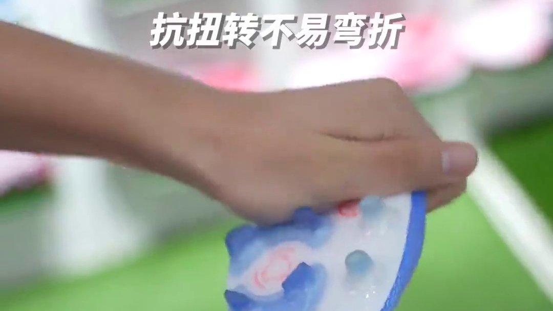 拒绝山寨！为什么踢球要选择专业足球鞋？ #足球鞋 #足球 #一起踢球吧 #小李子足球 #小李子足球装