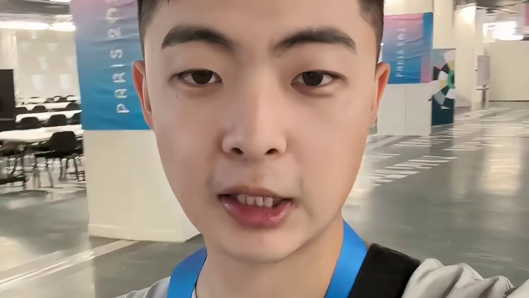 【】距离巴黎奥运会开幕还有几天，新闻中心已经聚集了不少来自世界各地的记者。外国记者关注哪些中国运动员