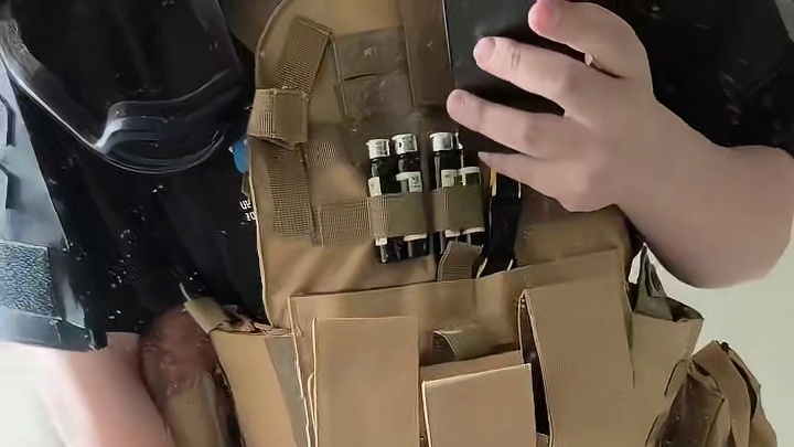 穿这个能进得去么家人们！#三角洲行动 #三角洲行动CJ参展