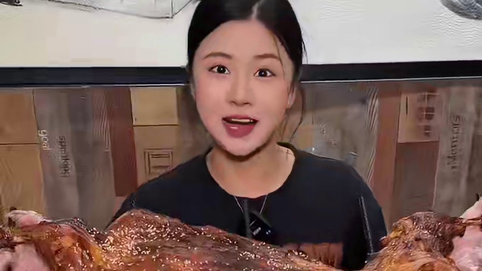 烤全羊398 半只也只需要199 简直是震惊了#南昌美食 #烤全羊 #真材实料才能做出好味道 #回头