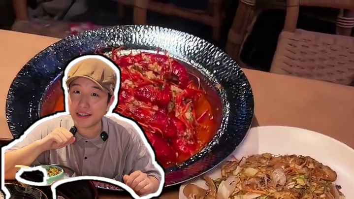 杭州爆火的烟火神炭开新店啦~还出了非常给力的代金券！#艾特你的饭搭子请你吃 #烟火神炭 #烟火神探在