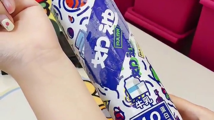 冰淇淋 这才是夏天应该吃的冰淇淋，一根足足有一斤重，实现冰淇淋自由，真的爽爆了！！