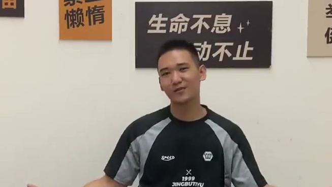 兄弟们！ 健身跑步打球，日常出街都很合适！闭眼入，不帅你来打我！#美式穿搭 #健身穿搭 #体育生 #