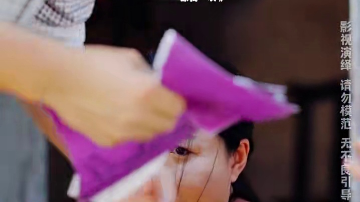 女孩辉煌背后，母亲的悲催遭遇 #新剧 #我的观影报告 #因为一个片段看了整部剧 #热门短剧推荐 #火