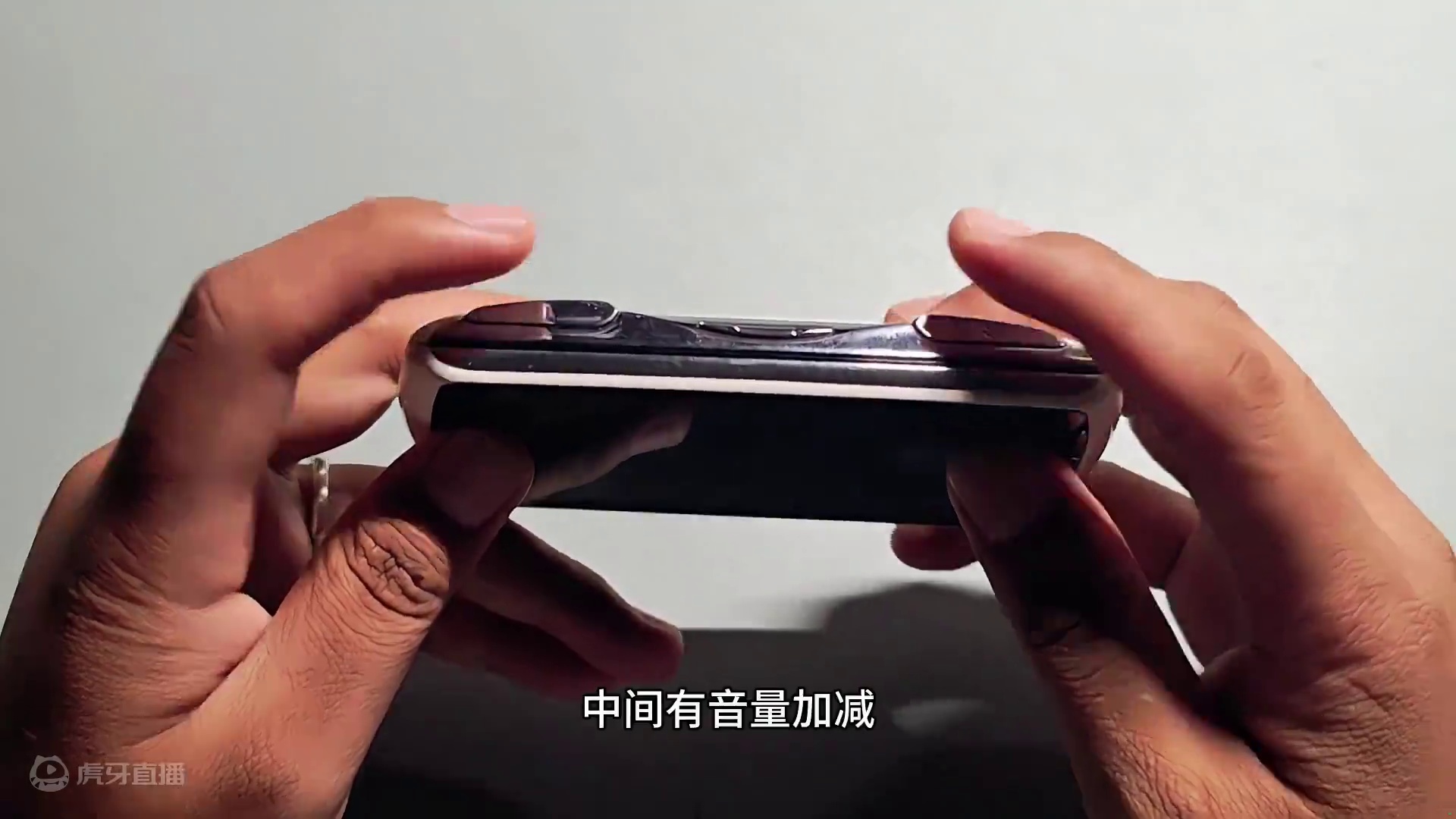 最像掌机的“索尼爱立信Z1i”侧滑手机 #手机 #怀旧 #索尼 #索尼爱立信 #分享 #游戏机 #游