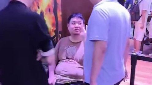 这就是炉石热度！国服回归的台前幕后！ #炉石传说 #炉石国服回归 #游戏杂谈 