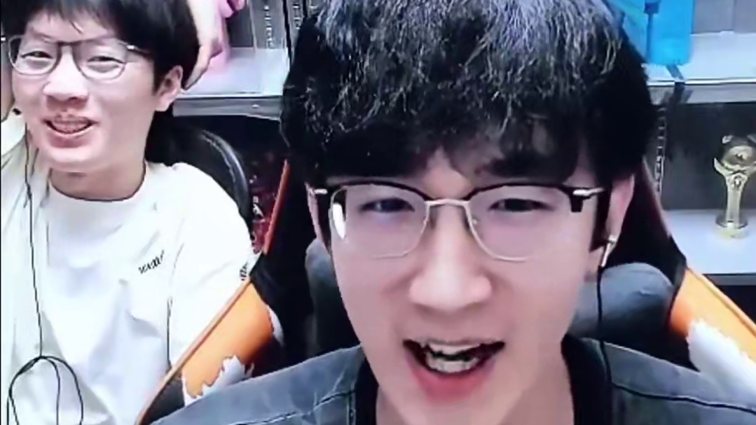 蔡哥辣手摧花 #逆水寒手游 #我浮夸真的要强 #逆水寒全民制作人 #逆水寒手游新赛年